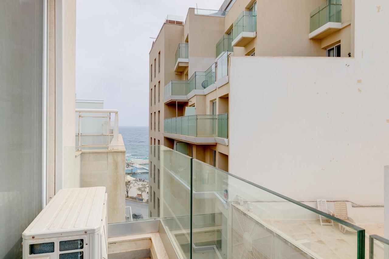 Prime Location Apartment With Side Seaviews Sliema Dış mekan fotoğraf
