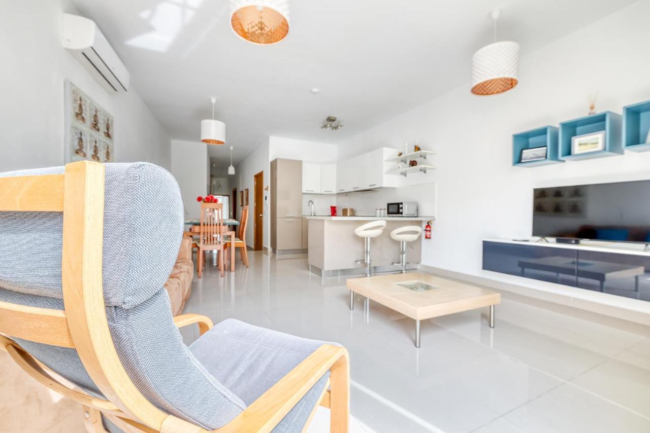 Prime Location Apartment With Side Seaviews Sliema Dış mekan fotoğraf