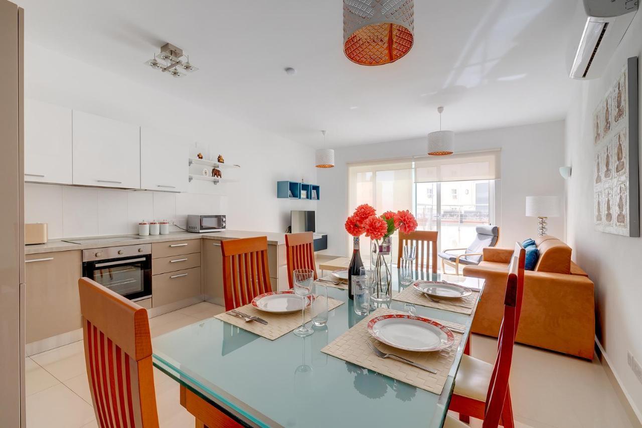 Prime Location Apartment With Side Seaviews Sliema Dış mekan fotoğraf
