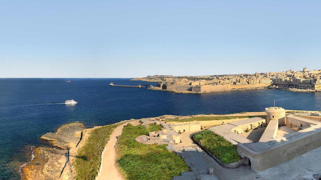 Prime Location Apartment With Side Seaviews Sliema Dış mekan fotoğraf