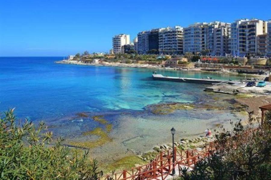 Prime Location Apartment With Side Seaviews Sliema Dış mekan fotoğraf