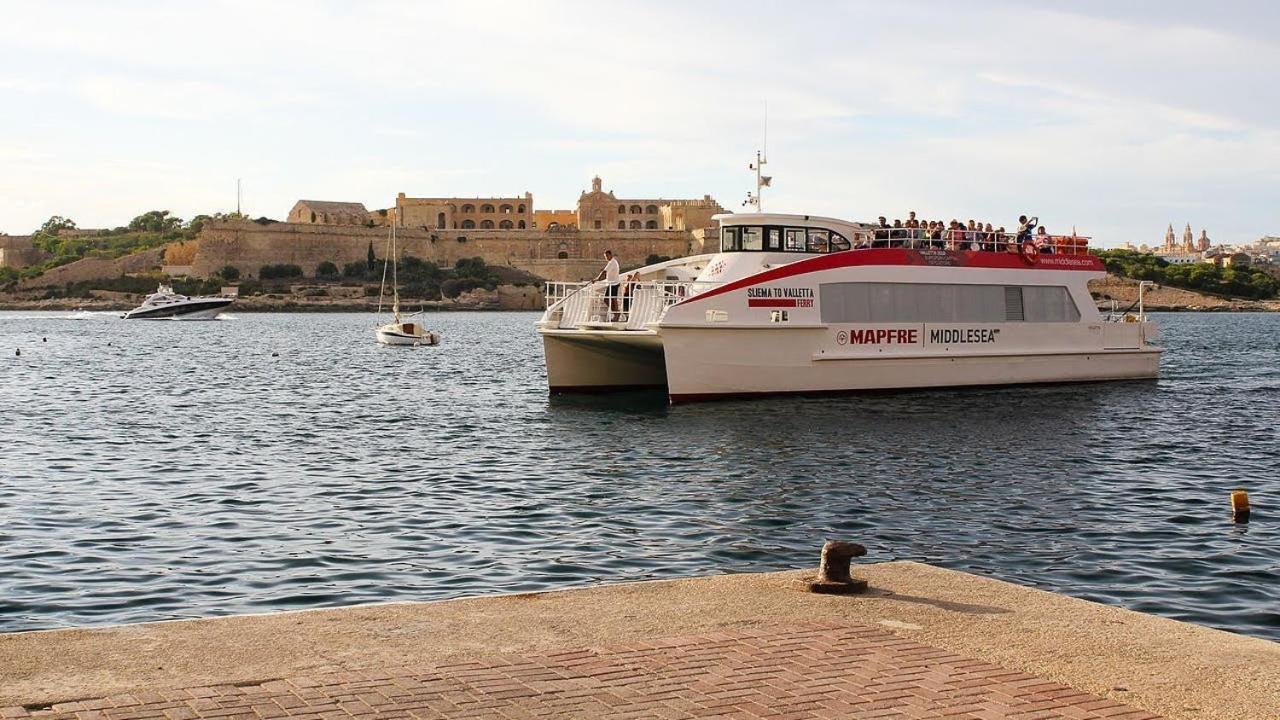 Prime Location Apartment With Side Seaviews Sliema Dış mekan fotoğraf