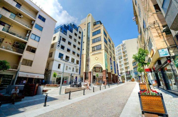 Prime Location Apartment With Side Seaviews Sliema Dış mekan fotoğraf
